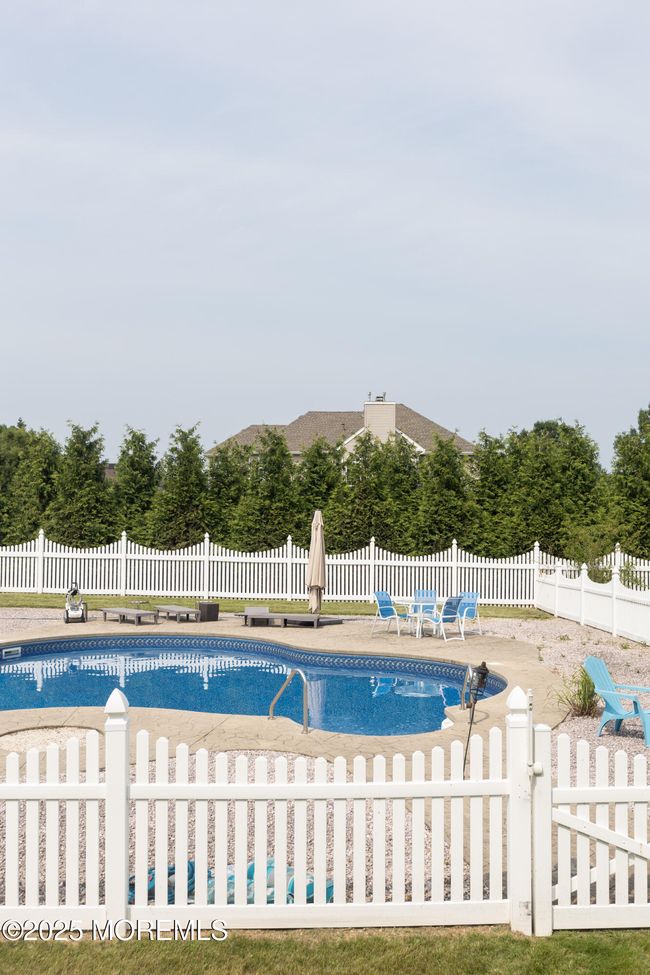 10 English Path, House other with 5 bedrooms, 3 bathrooms and null parking in Freehold NJ | Image 78