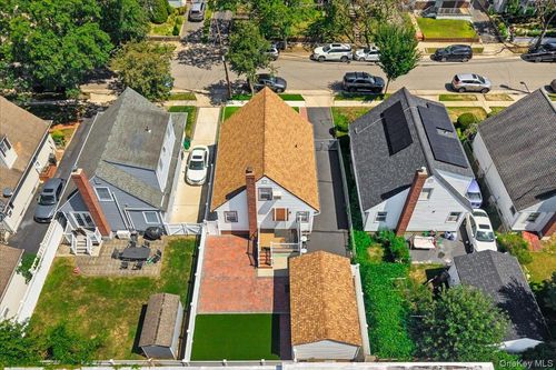 113 N 1st St, New Hyde Park, NY, 11040-2817 | Card Image