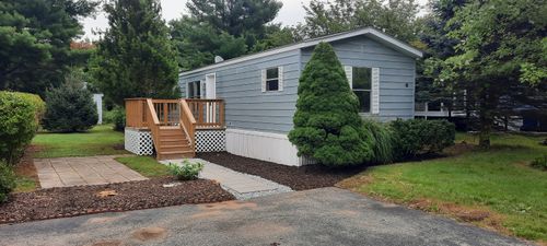 10 Woods Way, North Windham, CT, 06256-1040 | Card Image