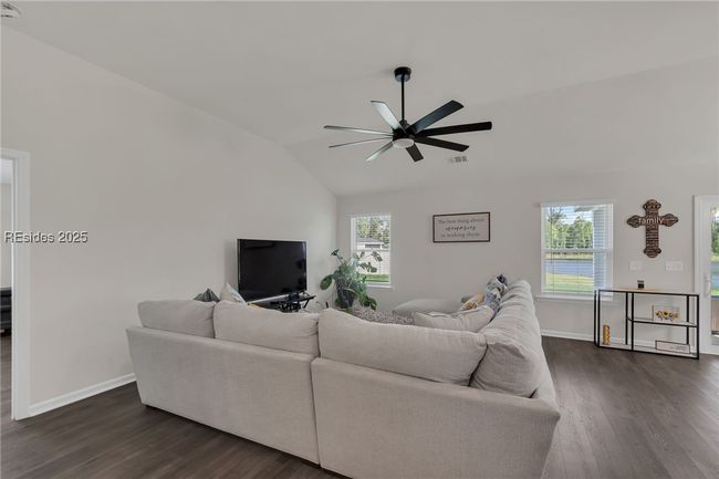 32 Kingswood Path, House other with 4 bedrooms, 2 bathrooms and null parking in Bluffton SC | Image 6
