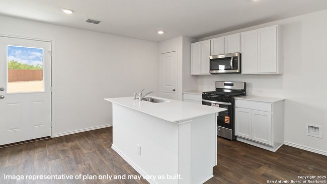 4202 Paprika Grv, House other with 5 bedrooms, 3 bathrooms and null parking in Von Ormy TX | Image 10