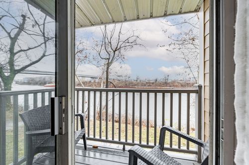 918 1st Ave N, Nashville, TN, 37201-1049 | Card Image