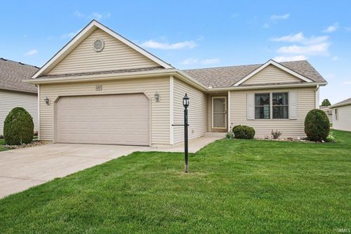 1122 Park Meadows Dr, Goshen, IN, 46526-6704 | Card Image
