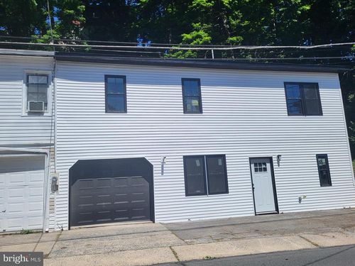 79 E Wyomissing Ave, MOHNTON, PA, 19540-1714 | Card Image