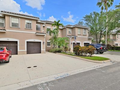 754 Nw 132nd Ave, Townhouse with 3 bedrooms, 2 bathrooms and null parking in Plantation FL | Image 3