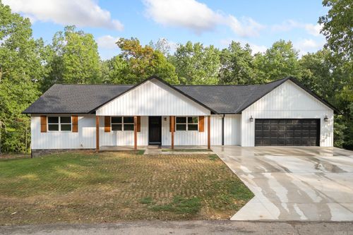 6010 Oak Leaf Dr, Harrison, AR, 72601-1630 | Card Image