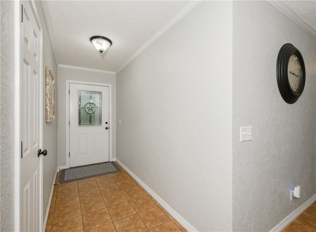 923 N Hull St, House other with 3 bedrooms, 2 bathrooms and null parking in Caldwell TX | Image 7