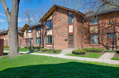 1S215 Stratford Ln, Villa Park, IL, 60181-3606 | Card Image