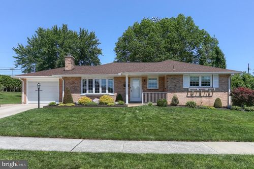 421 Berryhill Rd, HARRISBURG, PA, 17109-2904 | Card Image