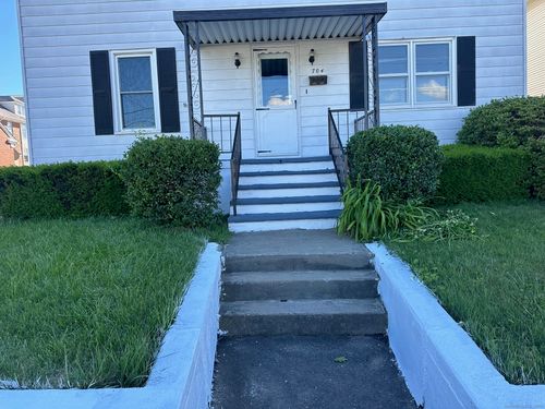 1-704 Highland Ave, Waterbury, CT, 06708-4134 | Card Image