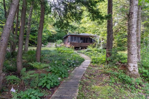1072 Long Lake Rd, Bala, ON, P0C1A0 | Card Image