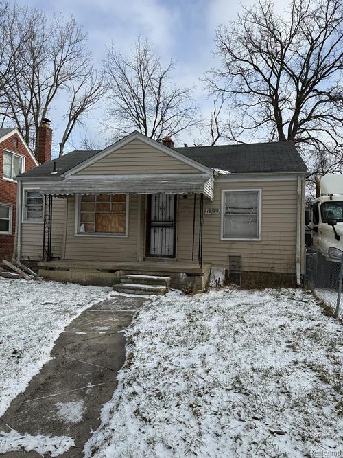 18520 Trinity St, Detroit, MI, 48219-2450 | Card Image