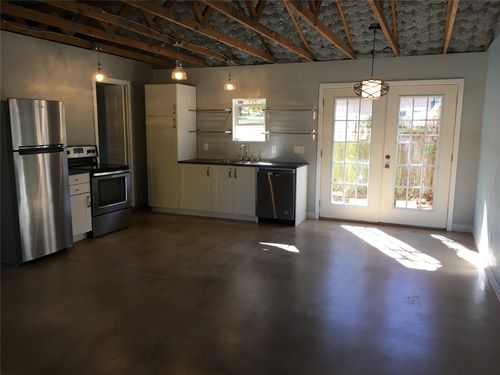 701 Vargas Rd, Austin, TX, 78741-2458 | Card Image