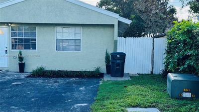 1254 Sw 71st Ter, Townhouse with 3 bedrooms, 2 bathrooms and null parking in North Lauderdale FL | Image 2