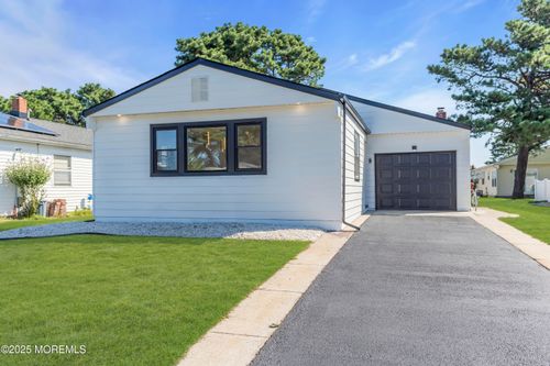 143 Davenport Rd, Toms River, NJ, 08757-6113 | Card Image