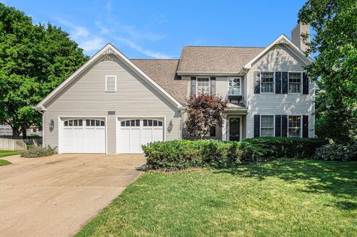 7471 Saint George Cir, Portage, MI, 49024-7888 | Card Image