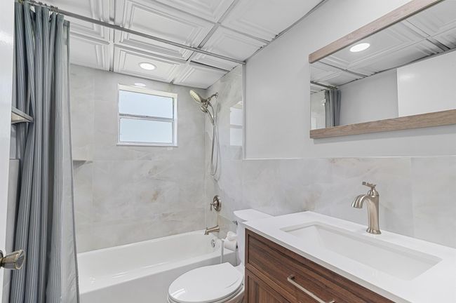 590 Normandy M, Condo with 2 bedrooms, 2 bathrooms and null parking in Delray Beach FL | Image 10