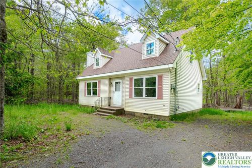 9860 Deerwood Dr, Coolbaugh Twp, PA, 18466-3881 | Card Image