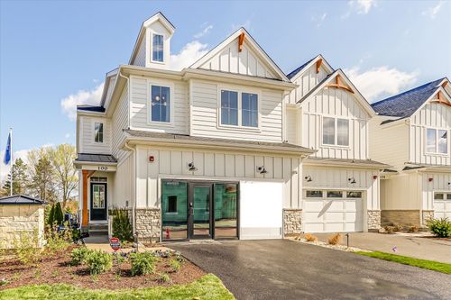 311 Avondale Lane, Lincolnshire, IL, 60069 | Card Image