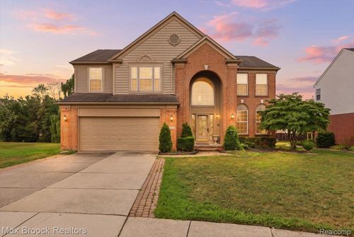 15034 Oak Knoll Ct, Sterling Heights, MI, 48312-5779 | Card Image