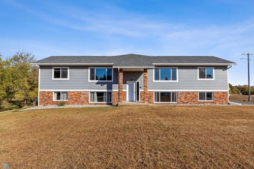 1293-1293 Highland Dr, Detroit Lakes, MN, 56501-2825 | Card Image