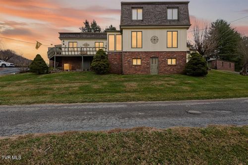 43 Redwood Dr, Honaker, VA, 24260-1110 | Card Image