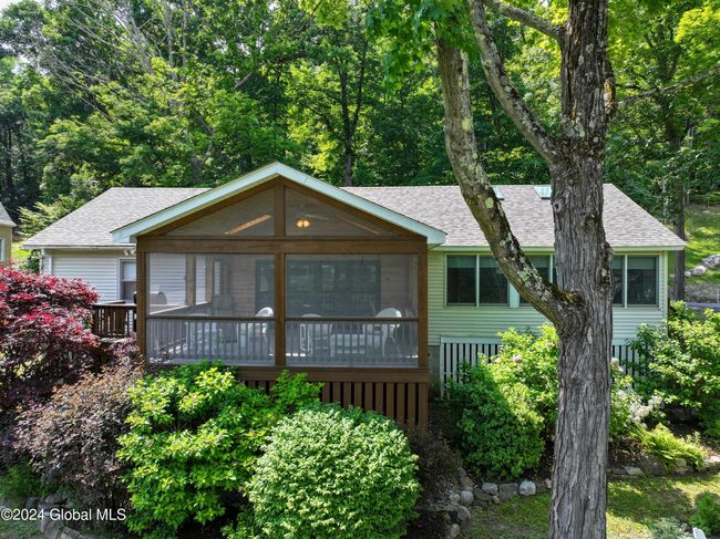 8 Sunrise Ct, House other with 3 bedrooms, 2 bathrooms and 6 parking in Silver Bay NY | Image 33