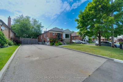 45 Mayall Ave, House other with 3 bedrooms, 2 bathrooms and 8 parking in North York ON | Image 2