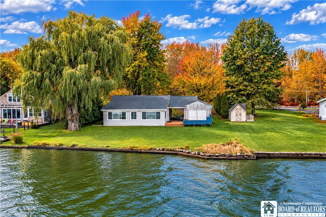3768 Lakeland Rd, Pending in Stow - eXp Realty