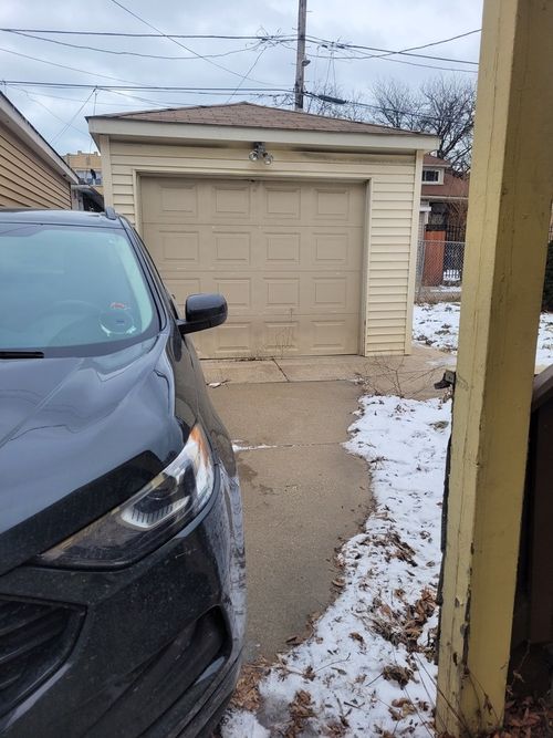 7639 S Cornell Ave, Chicago, IL, 60649-4019 | Card Image