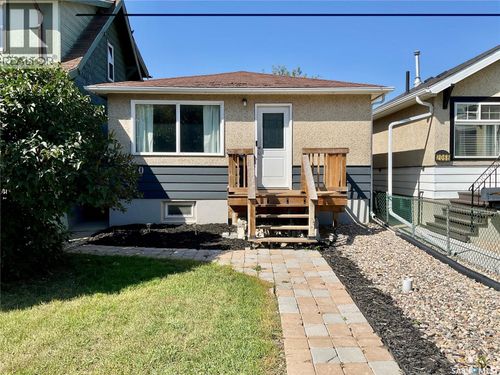 2070 Lindsay St, Regina, SK, S4N3B7 | Card Image