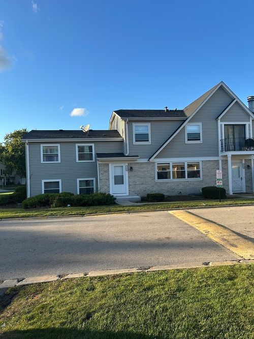 2186-2186 N Oakbrook Cir, Palatine, IL, 60074-1319 | Card Image