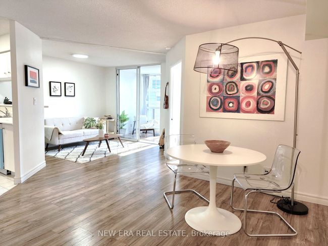 1109 - 24 Wellesley St W, Condo with 1 bedrooms, 1 bathrooms and null parking in Toronto ON | Image 2