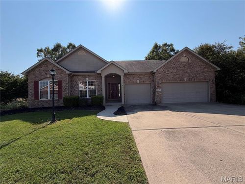 6 White Fang Dr, Glen Carbon, IL, 62034-1397 | Card Image