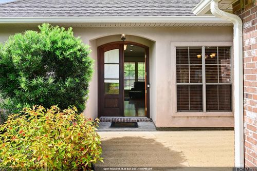 41082 Garden Ct, Gonzales, LA, 70737-8944 | Card Image