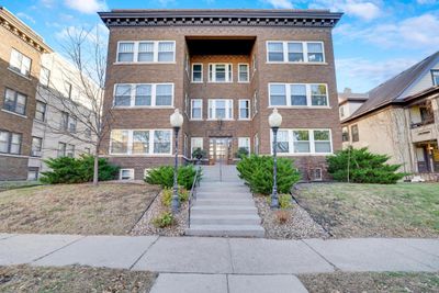 12 - 1925 Dupont Avenue S, Condo with 3 bedrooms, 1 bathrooms and null parking in Minneapolis MN | Image 1