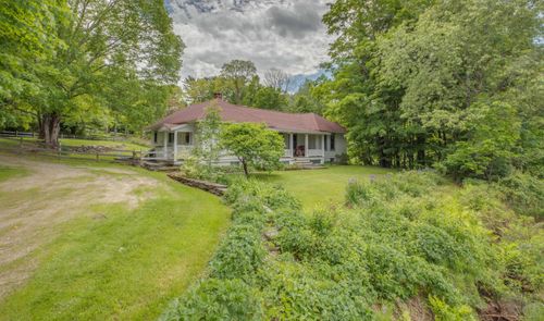 1820 Main St, Bethlehem, NH, 03574-4950 | Card Image