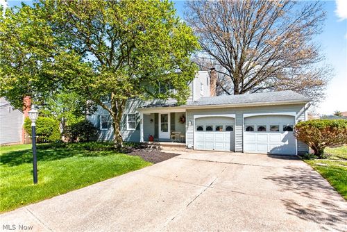 960 Red Oak Cir, Medina, OH, 44256-3202 | Card Image