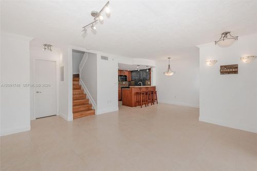 25-5-4520 Sw 68th Court Cir, Miami, FL, 33155-6858 | Card Image