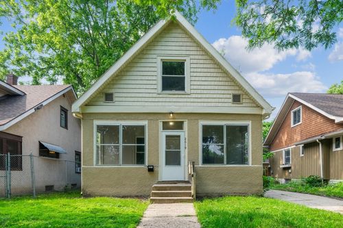 2619 23rd Ave N, Minneapolis, MN, 55411-2305 | Card Image