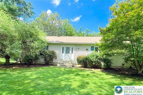 111 Turkey Ridge Dr, Kunkletown, PA, 18058-8161 | Card Image