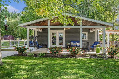 46270 Leedy Point Rd, Bloomingdale, MI, 49026-9776 | Card Image