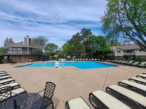 unit-c2-115 Sussex Cir, Schaumburg, IL, 60193-1836 | Card Image