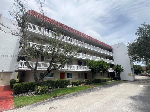 307-3571 Inverrary Dr, Lauderhill, FL, 33319-5967 | Card Image