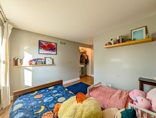 1931 Governors Ln, Hoffman Estates, IL, 60169-2541 | Card Image