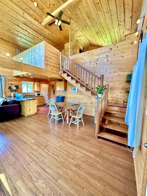 403 &amp; 409 Mineral Springs Rd., Mt. Carmel, UT, 84755 | Card Image
