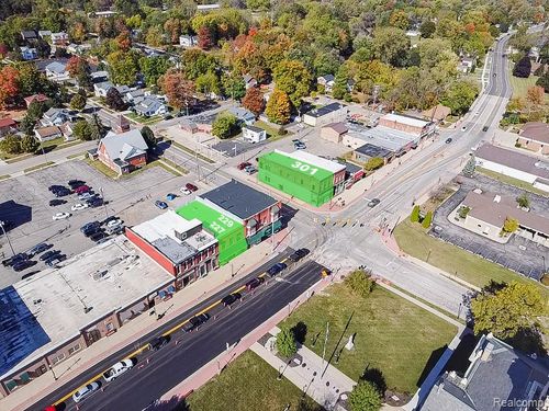 229 N Shiawassee St, Corunna, MI, 48817-1437 | Card Image