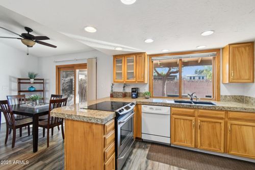 4530 W Continental Dr, Glendale, AZ, 85308-3438 | Card Image