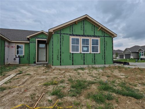 14550 Amanda Ln, Basehor, KS, 66007-5311 | Card Image