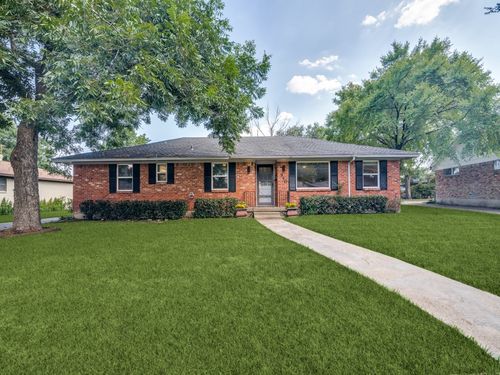 910 Worcester Ln, Garland, TX, 75040-3328 | Card Image
